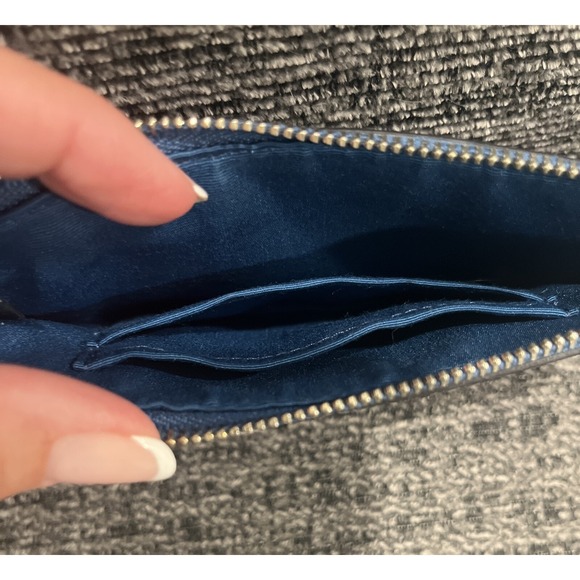 Authentic COACH Corner Zip Crossgrain Leather Wristlet Wallet Purse Blue F58032‎ - Picture 8 of 9